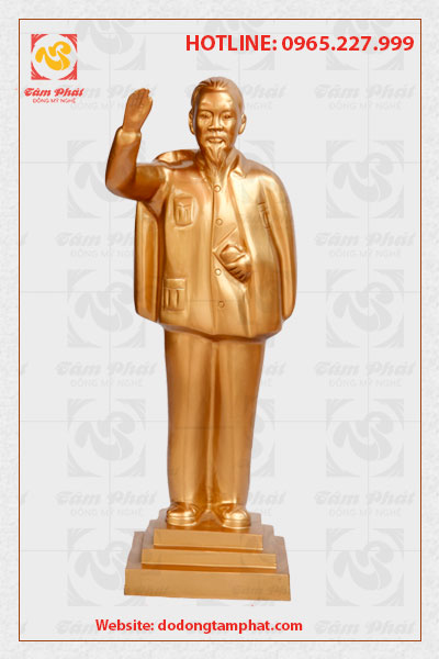 Tượng Bác Hồ vẫy tay chào cao 50 cm mạ vàng 24k