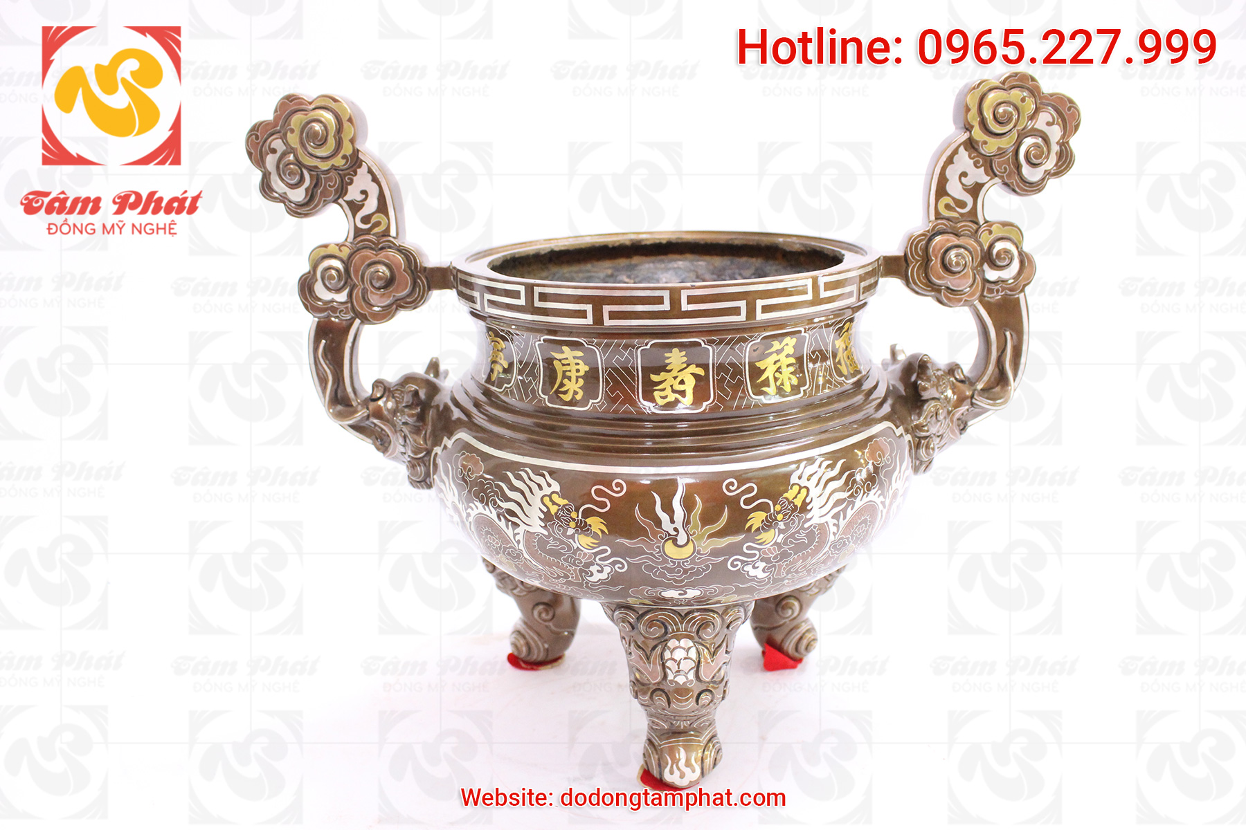 Lư hương đồng chạm khắc tinh xảo