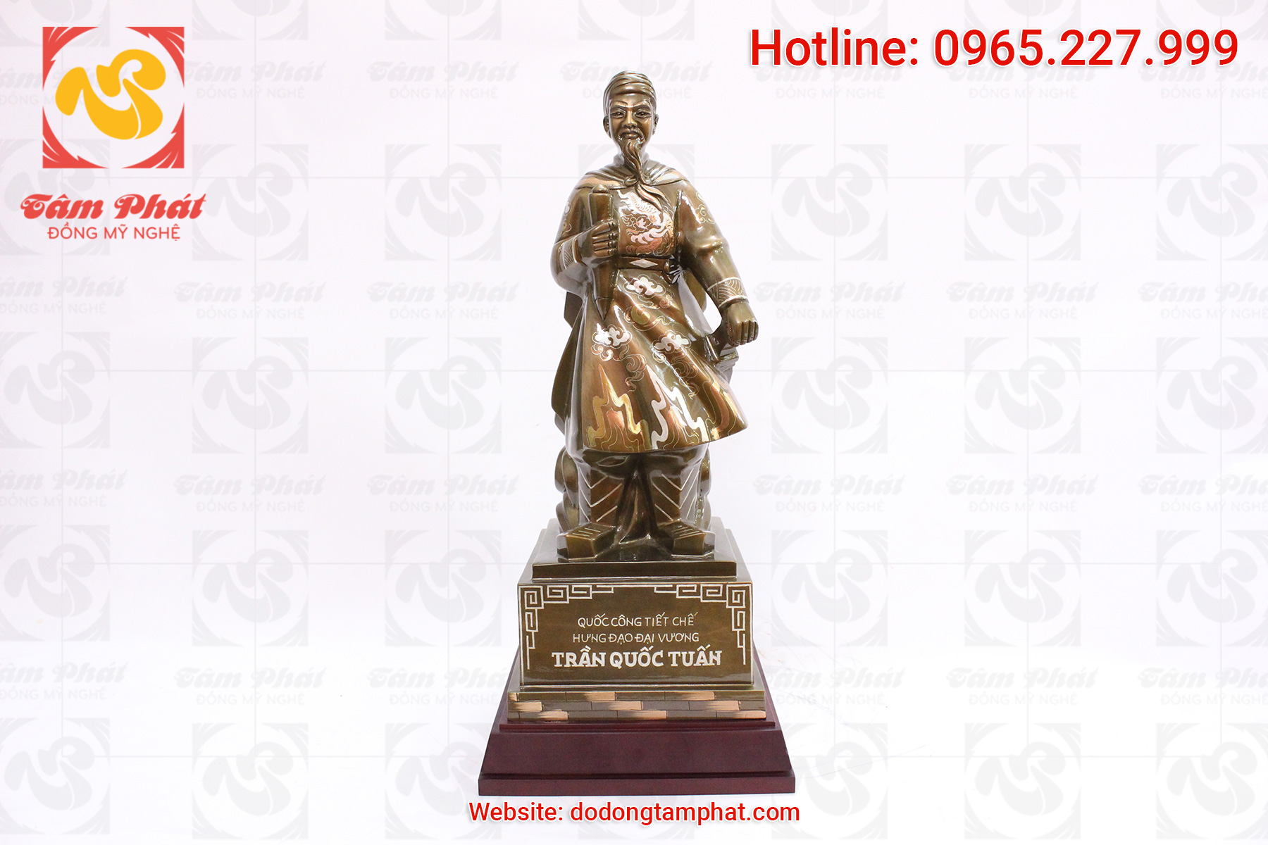 Tượng đồng Hưng Đạo Đại vương Trần Quốc Tuấn đúc tinh xảo