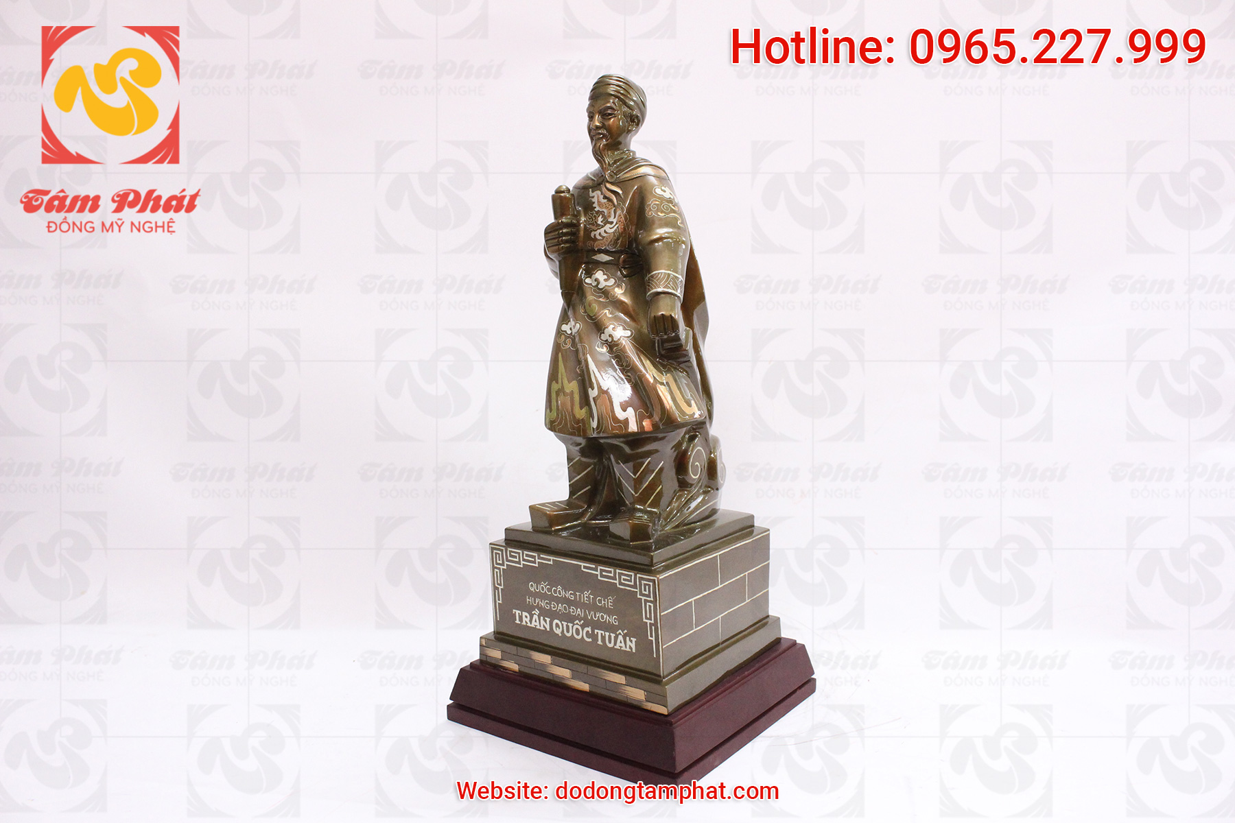 Tượng đồng Hưng Đạo Đại vương Trần Quốc Tuấn đúc tinh xảo