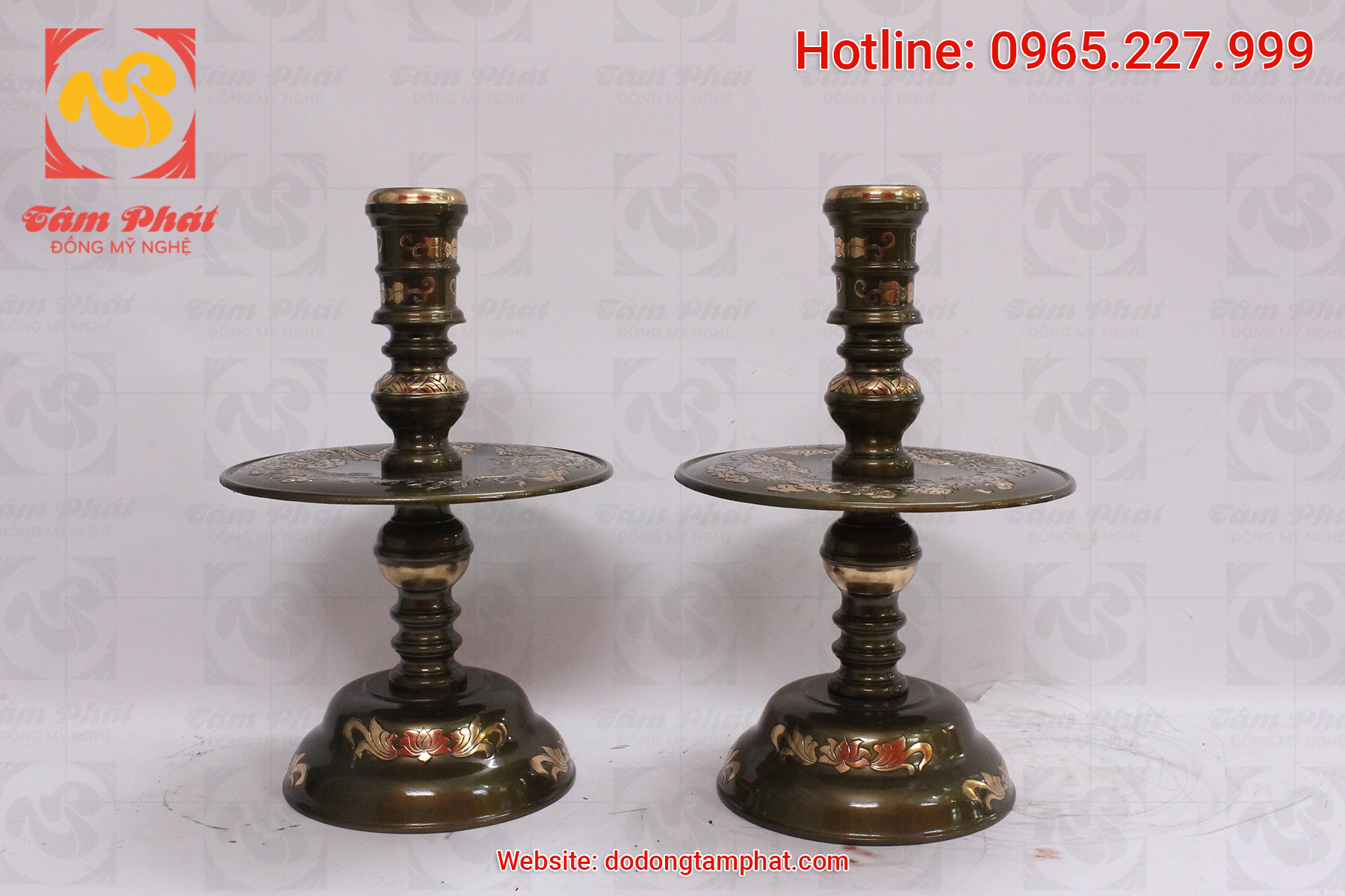 Chân nến bằng đồng đỏ khảm tam khí cao 40m