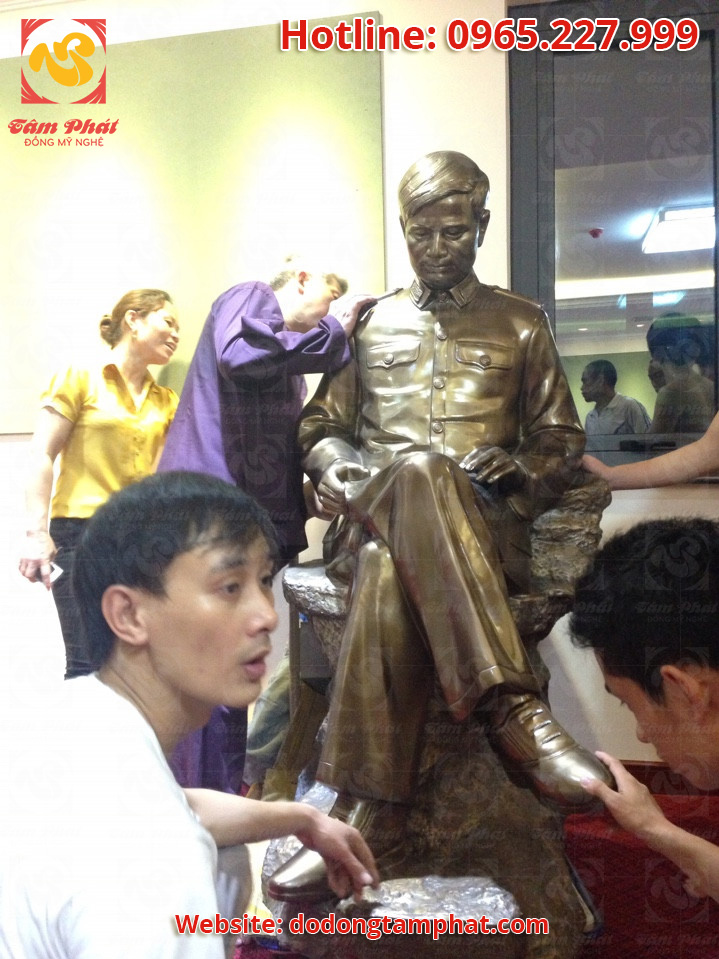 Đúc tượng chân dung bằng đồng - Tượng truyền thần