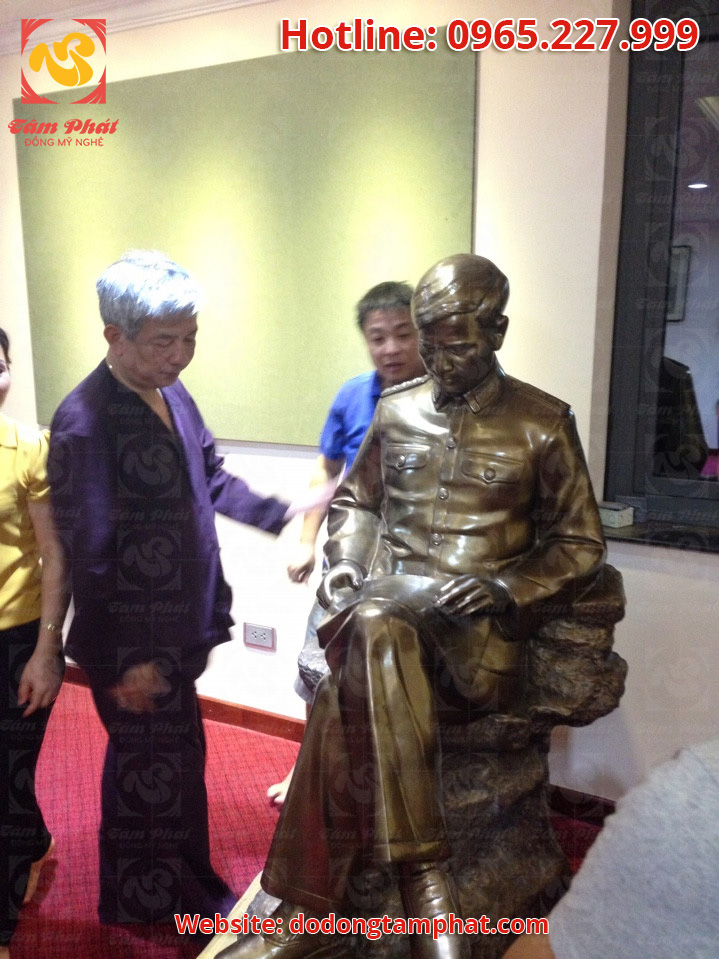 Đúc tượng chân dung bằng đồng - Tượng truyền thần
