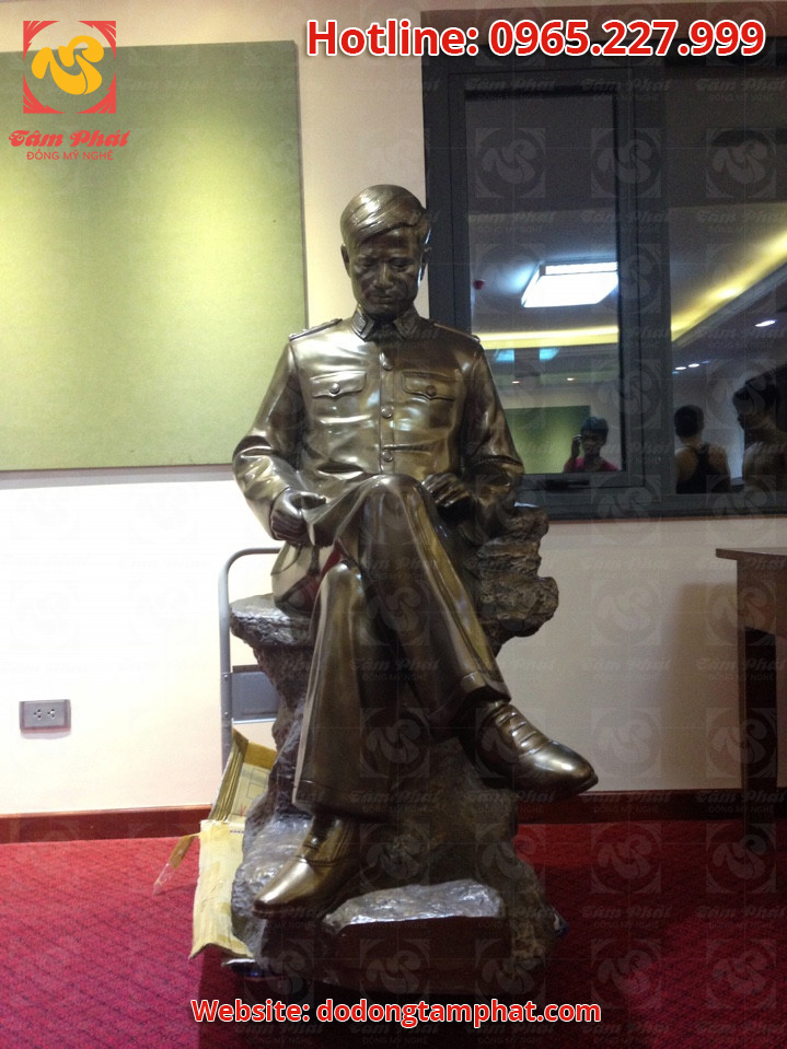 Đúc tượng chân dung bằng đồng - Tượng truyền thần