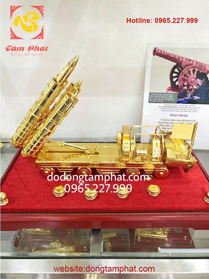 Xe pháo mạ vàng 24K