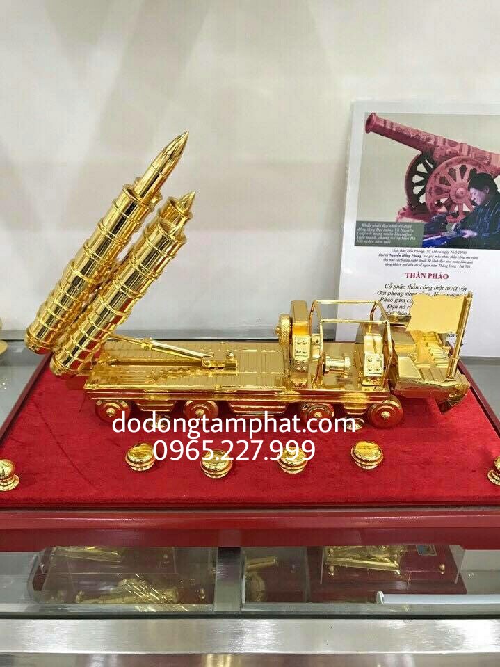 Xe pháo mạ vàng 24K