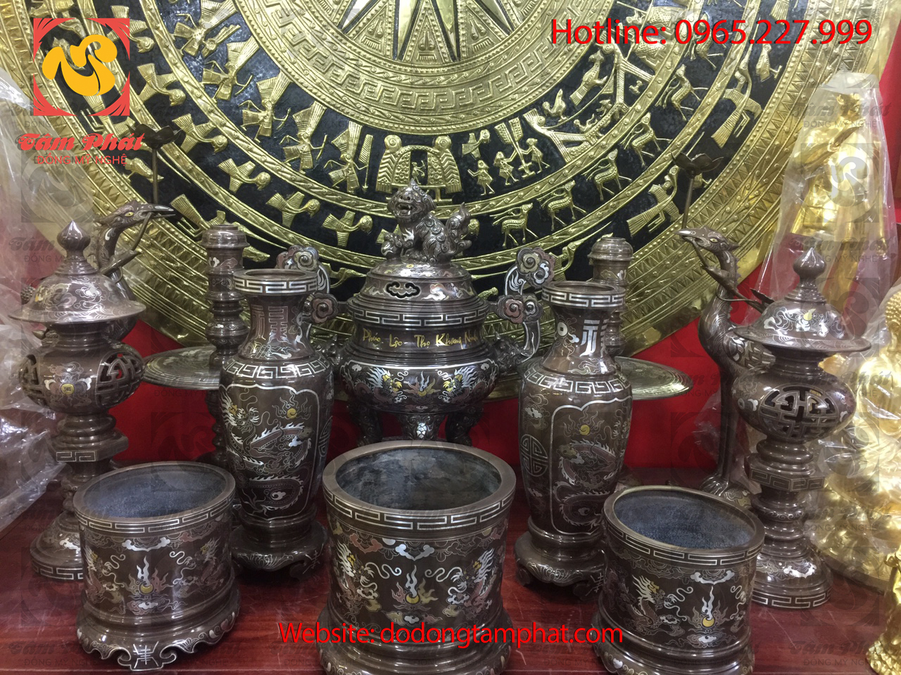 Bộ đồ thờ đồng đỏ khảm ngũ sắc