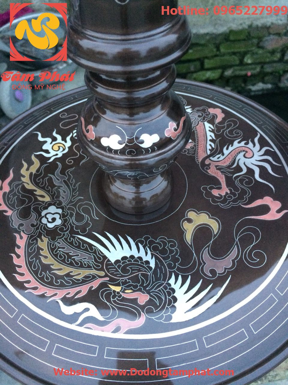 Chân nến đồng đỏ khảm ngũ sắc