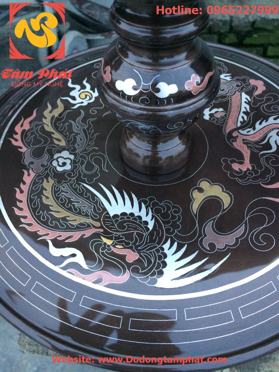 Chân nến đồng đỏ khảm ngũ sắc