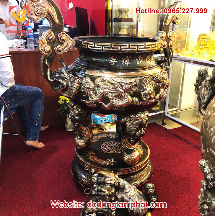 Lư đồng đỏ cạo màu 150kg Đồng mỹ nghệ Tâm Phát