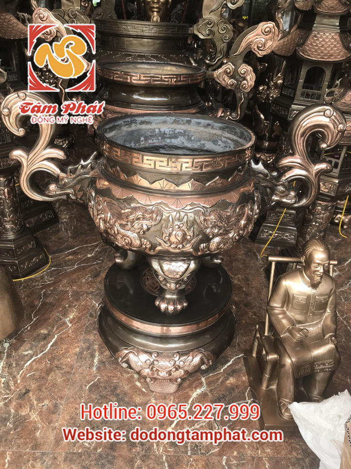 Lư đồng đỏ cạo màu 1m2