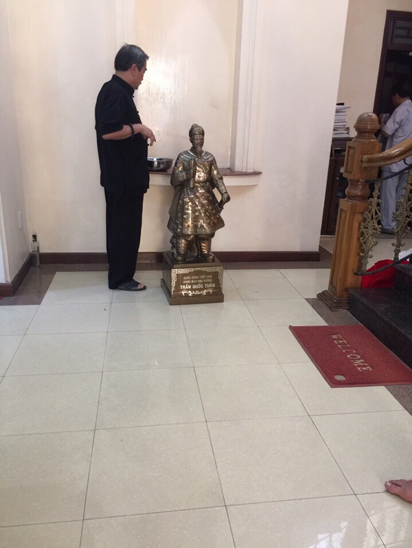 Tượng Trần Hưng Đạo 1m2 khảm tam khí