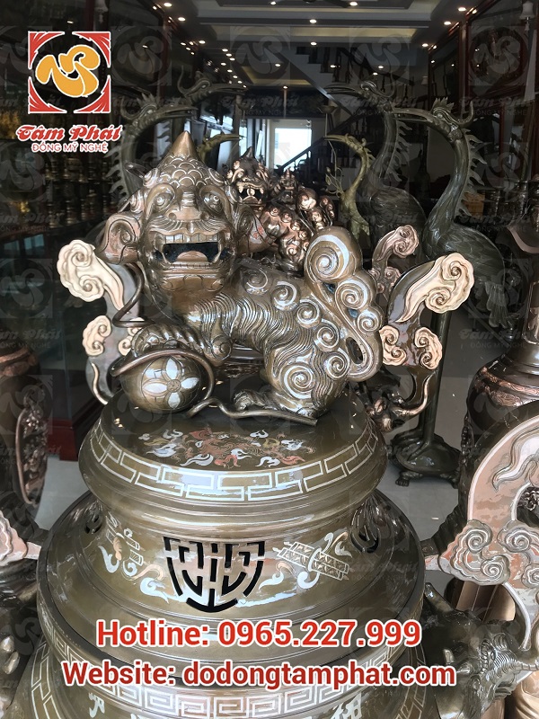 Đỉnh mao rồng 1m5 khảm tam khí cung tiến nhà thờ họ