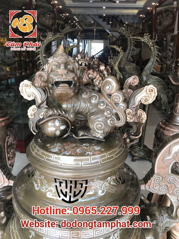 Đỉnh mao rồng 1m5 khảm tam khí cung tiến nhà thờ họ