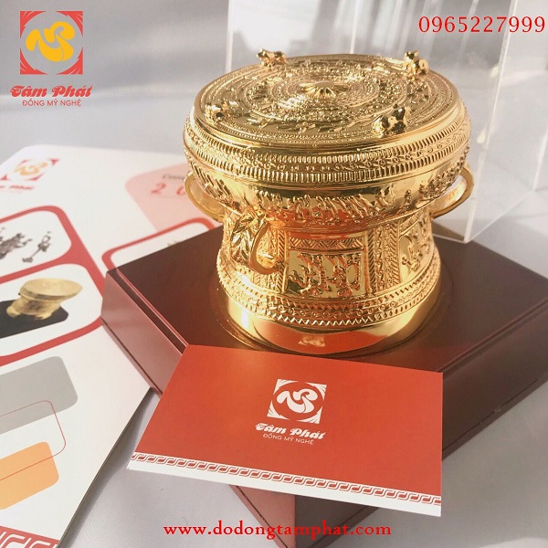 Quả trống đồng đường kính 10cm mạ vàng – quà tặng doanh nhân, đối tác cao cấp
