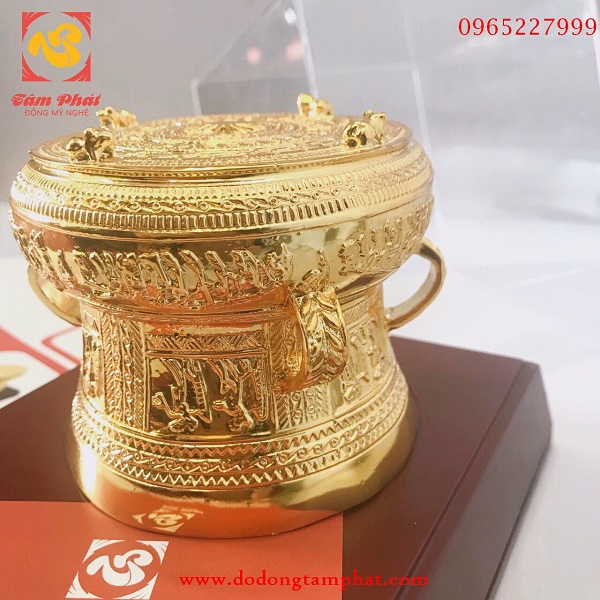 Quả trống đồng đường kính 10cm mạ vàng – quà tặng doanh nhân, đối tác cao cấp