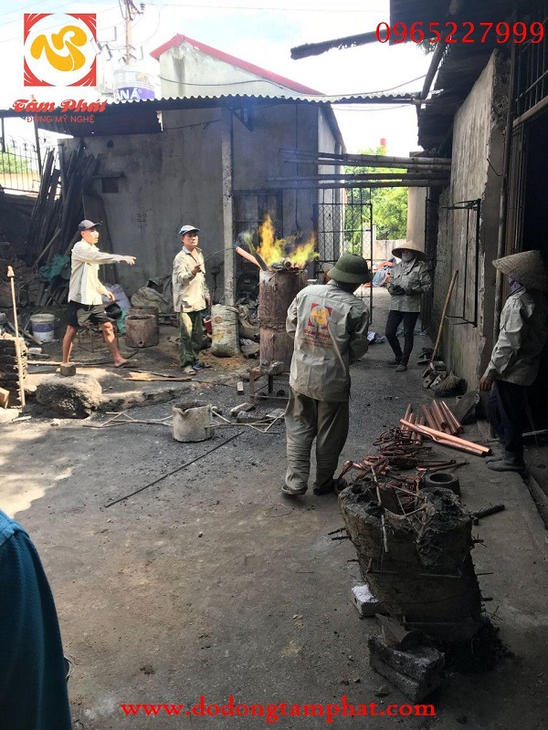 Chuông đồng cao 1m1 sắc thái cổ điển