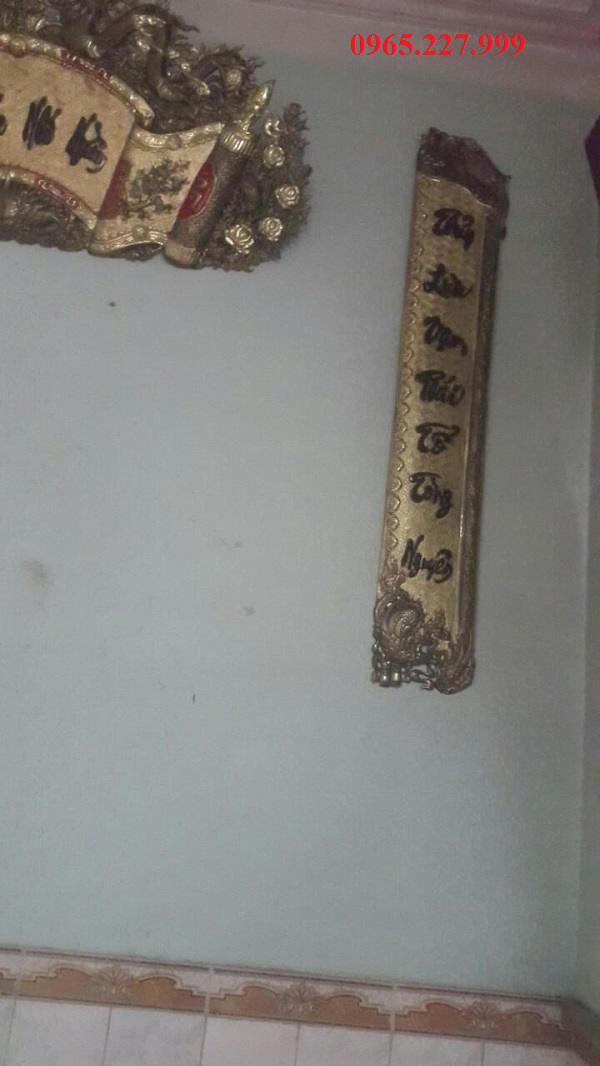 Hoành phi câu đối bằng đồng chủ đề Uống nước nhớ nguồn