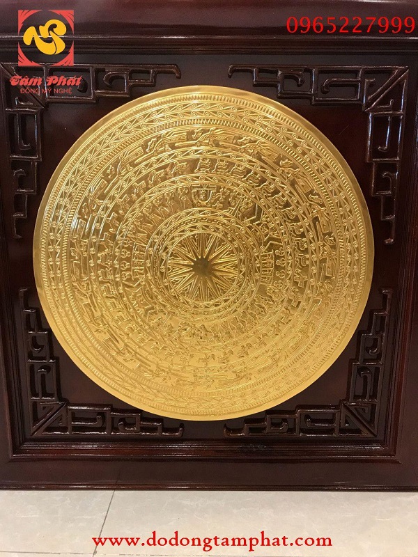 Tranh mặt trống đồng Đông Sơn mạ vàng đẹp xuất sắc