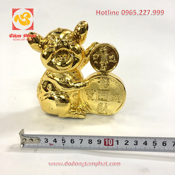 Tượng heo ôm tiền xu cổ bằng đồng mạ vàng 24k