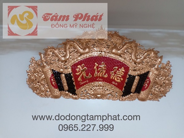 Bộ cửa võng, cuốn thư câu đối bằng đồng nguyên chất lắp đặt tại nhà khách