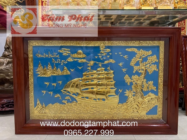 Tranh phong thủy Thuận Buồm Xuôi Gió bằng đồng thếp vàng