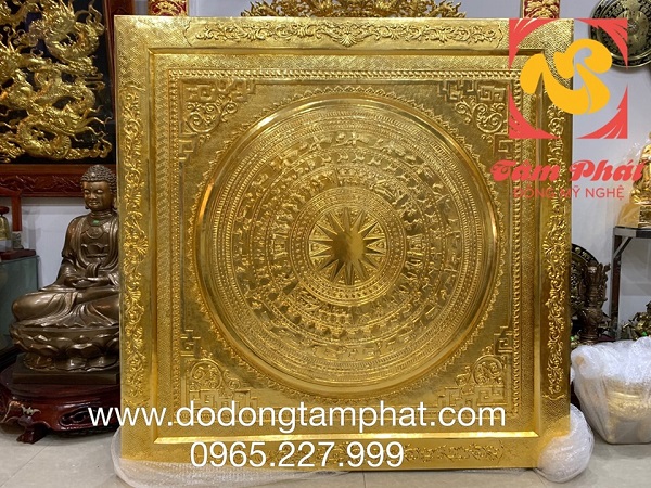 Tranh trống đồng Đông Sơn mạ vàng kích thước 1m55*1m55 cho khách Sơn La