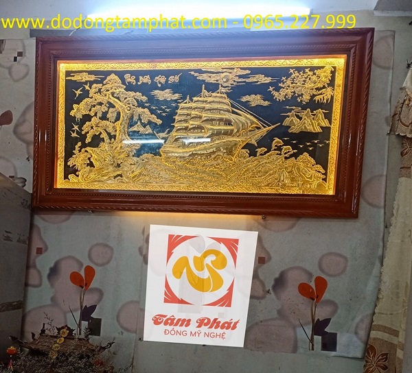 Tranh đồng Thuận Buồm Xuôi Gió khung gỗ 1m75