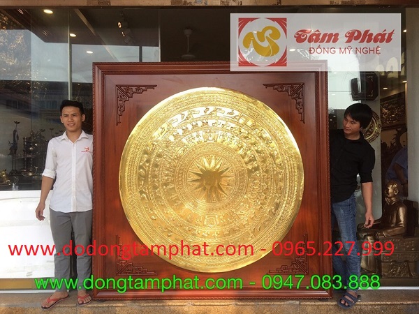 Tranh mặt trống đồng thếp vàng khung gỗ khổ lớn