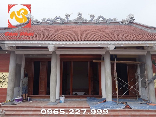 Đôi hạc chầu cỡ lớn chế tác từ đồng vàng lắp đặt cho đình chùa