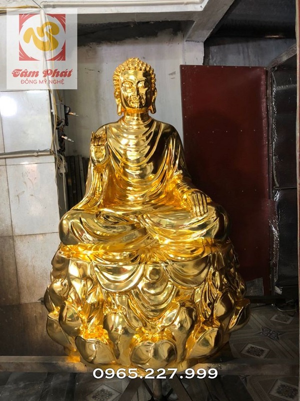 Tượng đồng Đức Phật ngồi tòa sen dát vàng ròng