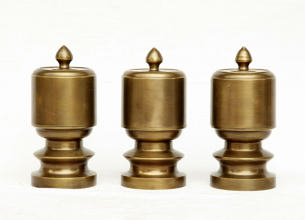 Đài thờ bằng đồng cát tút đường kính 12cm