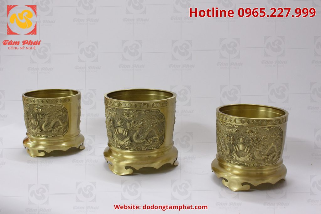 Bát hương bằng đồng màu mộc mạ đường kính 20 cm