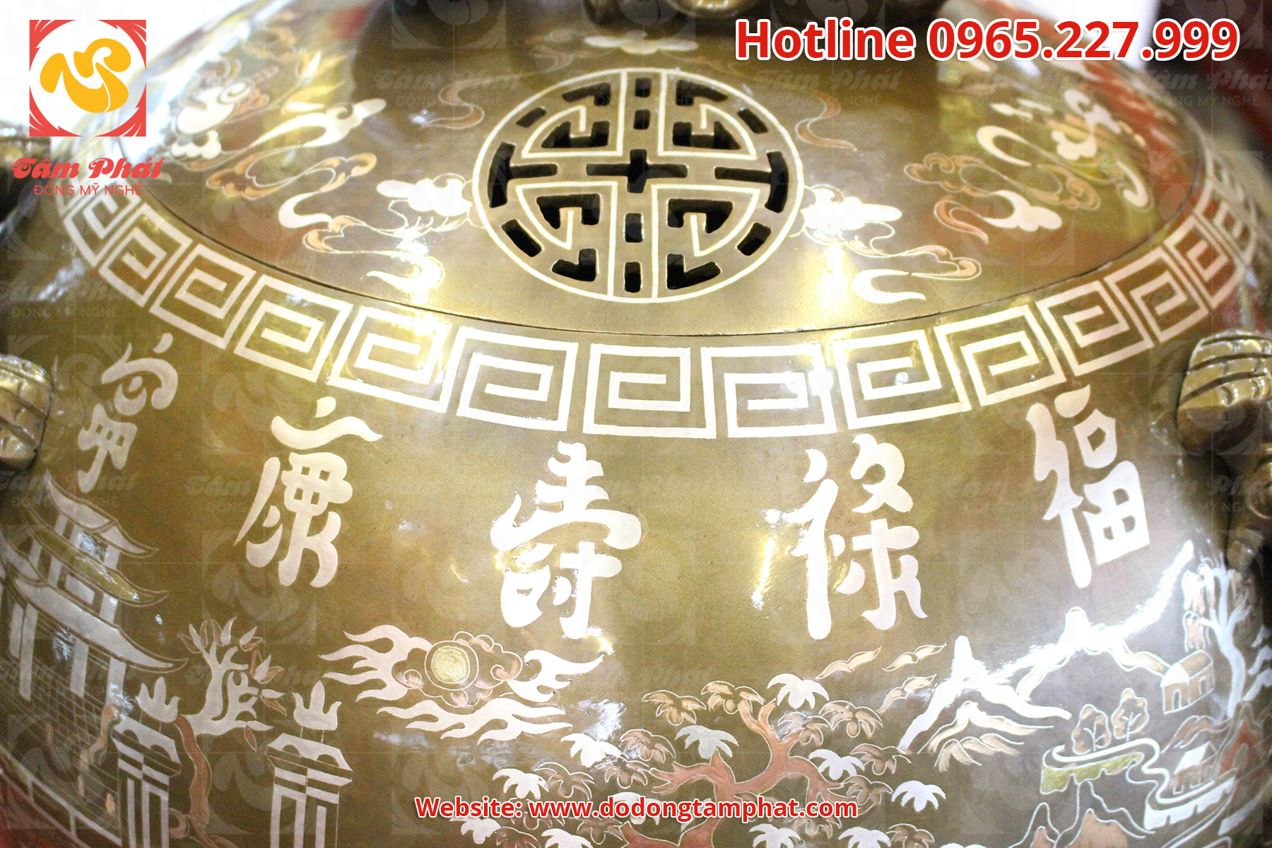 Đỉnh quả bóng đồng đỏ khảm tam khí cao 1,2m