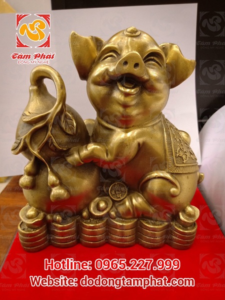 Linh vật lợn đồng cao 20cm mang tiền tài đến với gia chủ