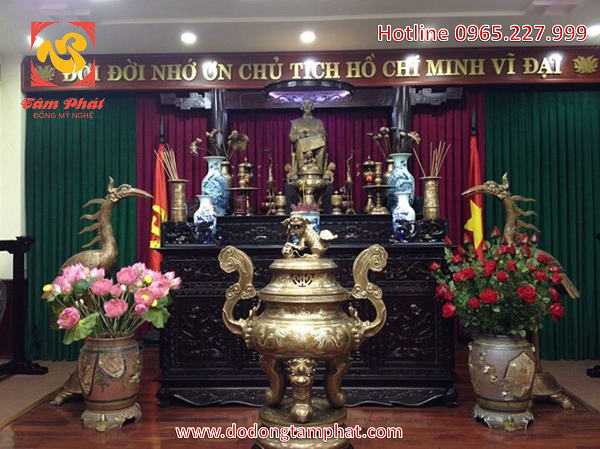 Đỉnh đồng mao rồng màu mộc, họa tiết tinh xảo