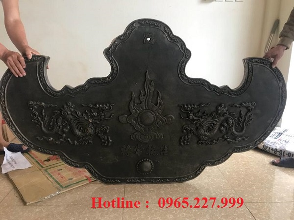 Khánh đồng cỡ lớn, chạm rồng chầu mặt nguyệt