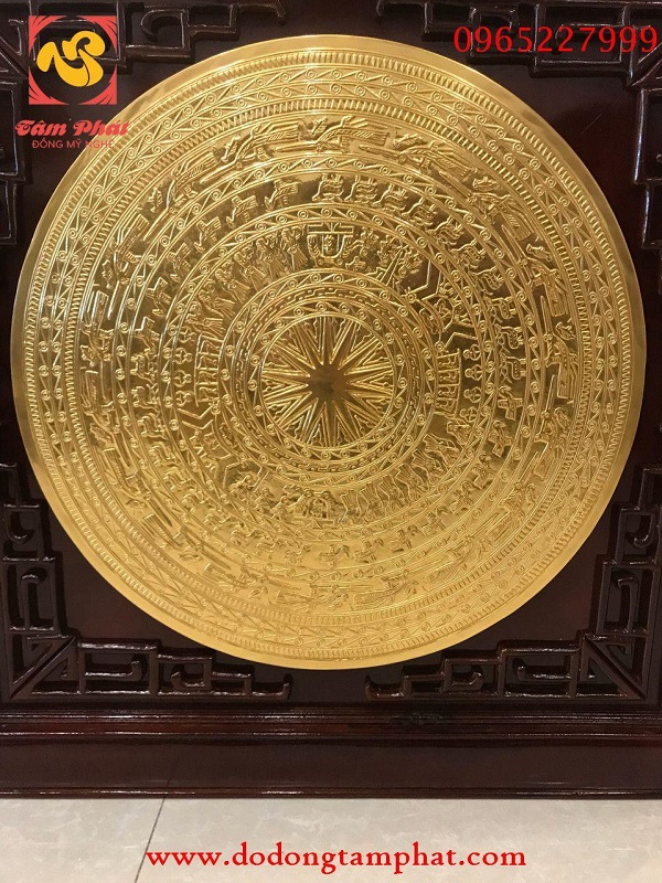 Tranh mặt trống đồng Đông Sơn mạ vàng đẹp xuất sắc