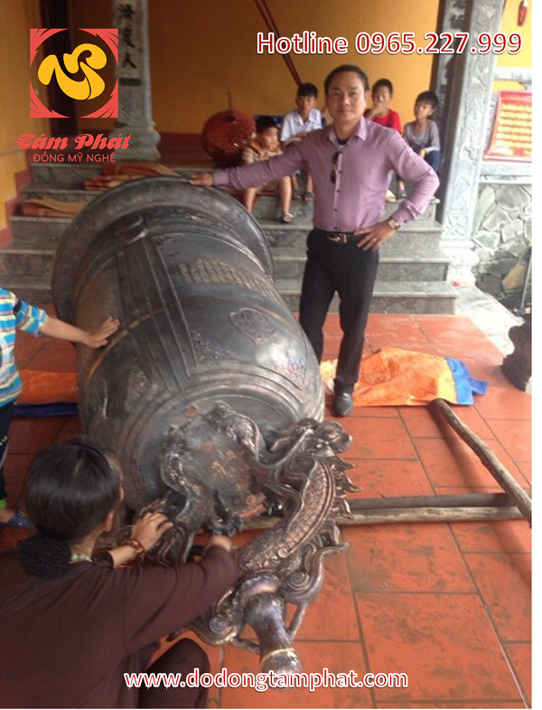 Chuông đồng Đại Hồng nặng 500kg hun đen giả cổ đúc trực tiếp tại đình chùa