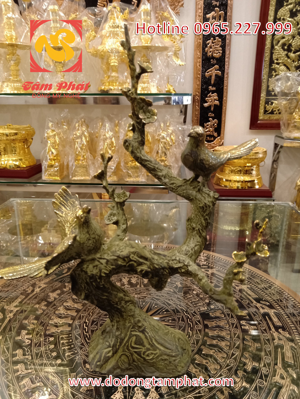 Tặng phẩm tượng đôi chim công đậu cành mai bằng đồng