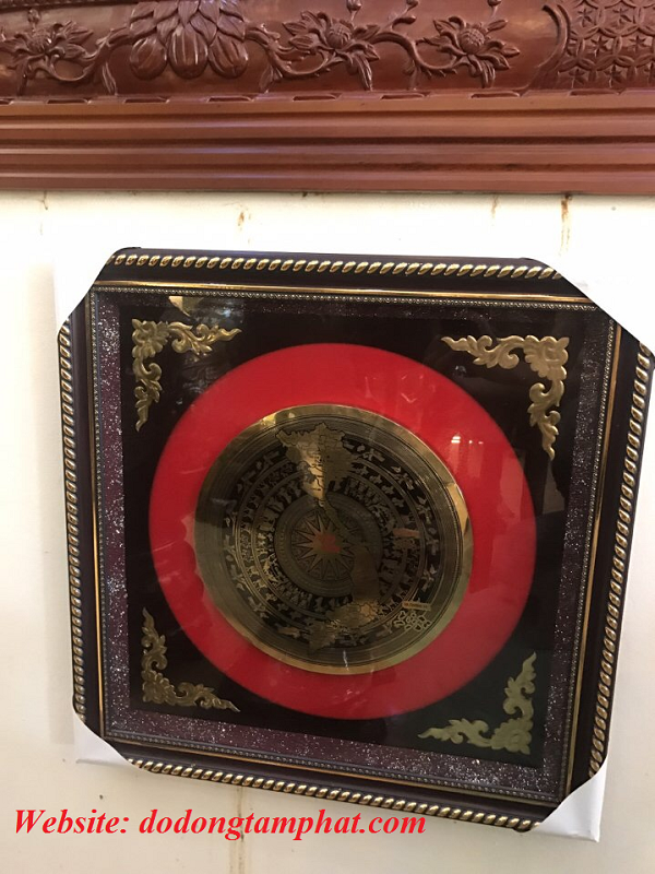 Tranh mặt trống đồng loại nhỏ, khung gỗ kính sang trọng