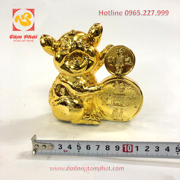 Tượng heo ôm tiền xu cổ bằng đồng mạ vàng 24k