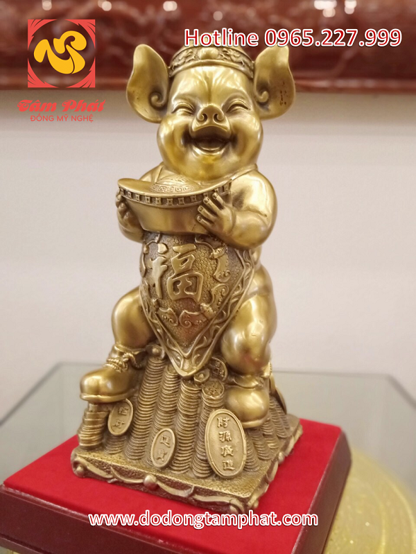 Tượng heo Phúc Lộc bằng đồng vàng tăng cường cát khí