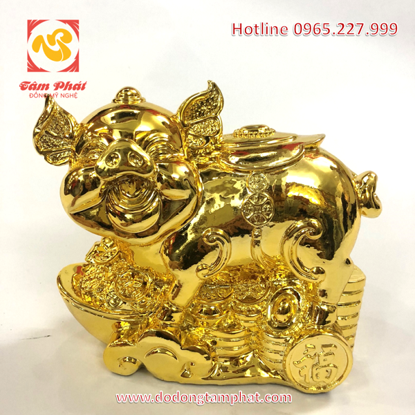 Tượng lợn mạ vàng cao cấp nằm trên tiền xu cổ