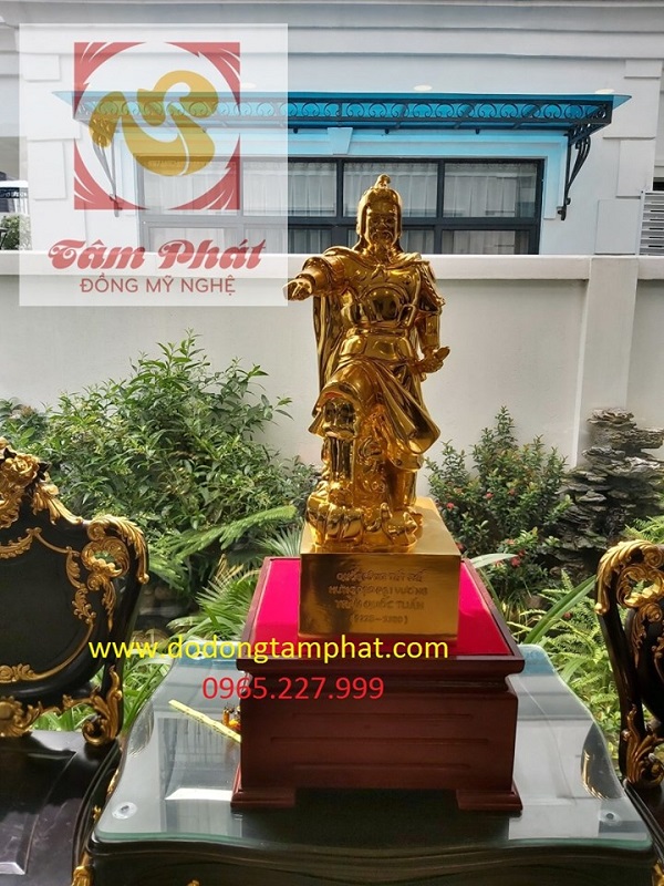 tuong-duc-thanh-tran-chi-tay-cao-70cm-ma-vang-tai-den-tho-tran-hung-dao-nha-trang-4