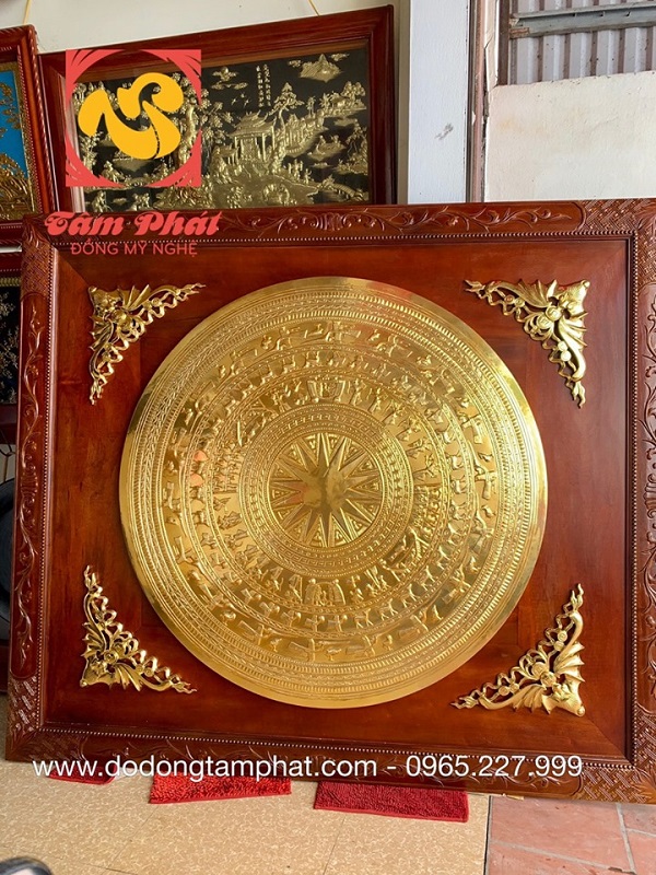 tranh-trong-dong-ket-hop-hinh-doi-2m3x2m-khung-go-ma-vang-3