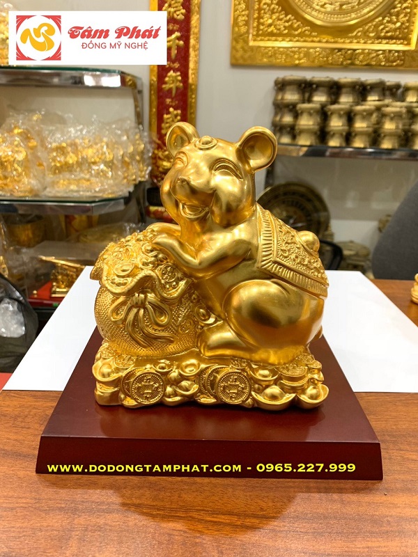 Tượng chuột phong thủy mạ vàng kiểu dáng tươi vui