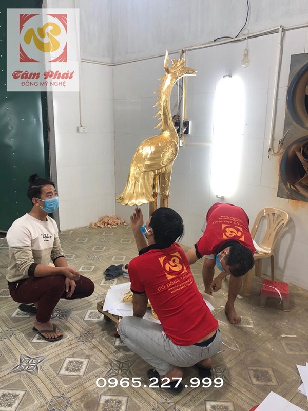 Dát vàng hạc đồng thờ cúng cỡ lớn tại xưởng