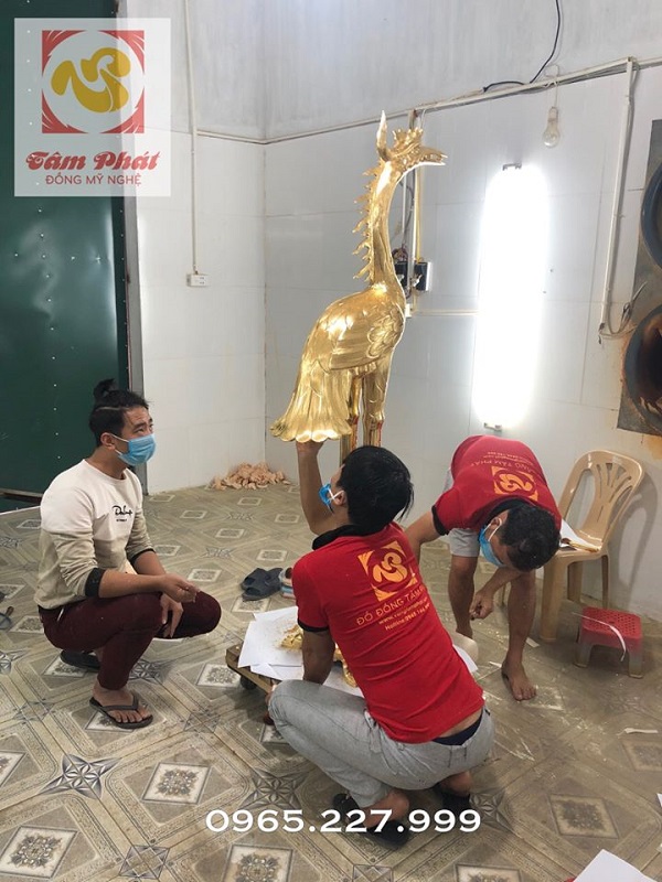 Dát vàng hạc đồng thờ cúng cỡ lớn tại xưởng