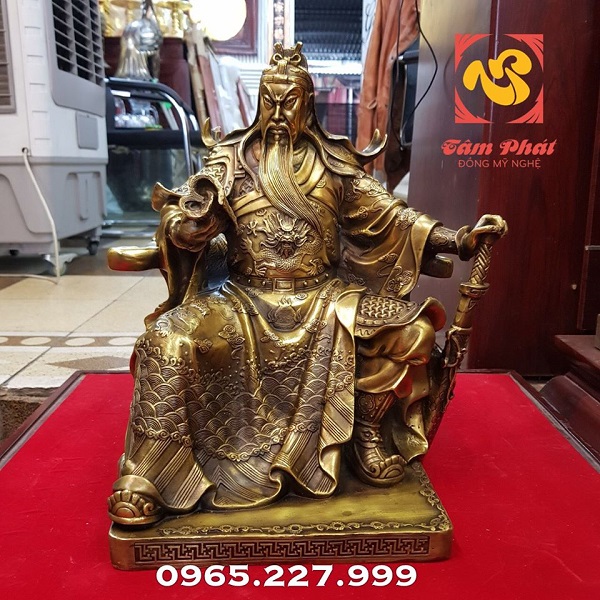 Tượng đồng Quan Vân Trường ngồi hổ trướng